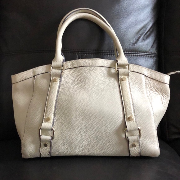 Danier genuine leather purse - Picture 2 of 3